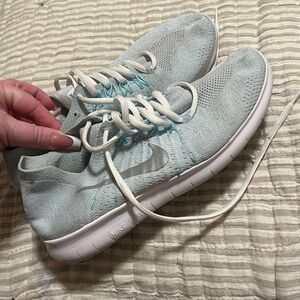 Nike Women's Sky Blue Athletic Shoes